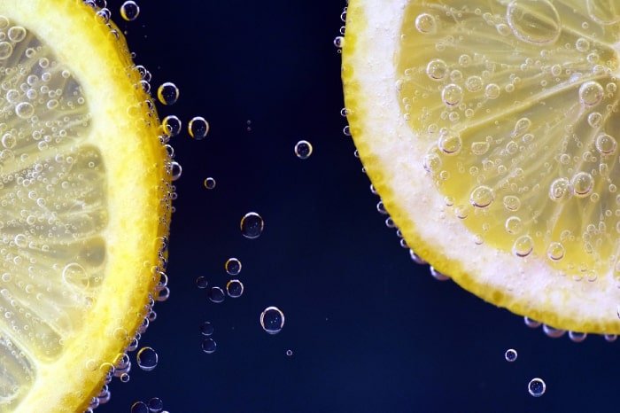 Segar dan Menyehatkan, Ini Deretan Manfaat Infused Water Lemon bagi Tubuh