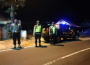 Guna mencegah terjadinya kriminalitas Kapolsek Tanjujgsiang bersama unit patroli samapta, gelar patroli blue light perbatasan Subang dan Sumedang.