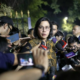 Kenapa Prabowo Masih Pilih Sri Mulyani Jadi Menkeu?