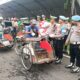 Propam Polres Subang Gelar Pengawasan Kegiatan Bakti Sosial Kepada Tukang Becak dalam Rangka Hari Bhayangkara ke-79
