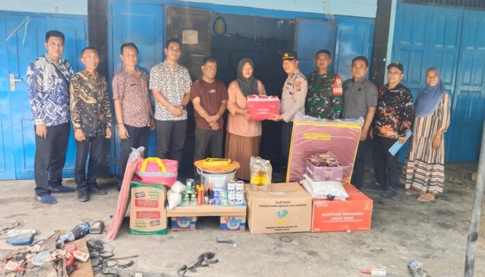 Polsek Prapat Janji Dampingi Penyaluran Bantuan Sosial kepada Korban Kebakaran di Buntu Pane
