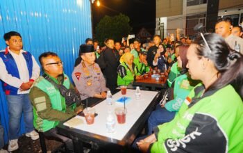 Momen Kapolri Interaksi-Serap Aspirasi Ojol di Kedai Ado Presisi