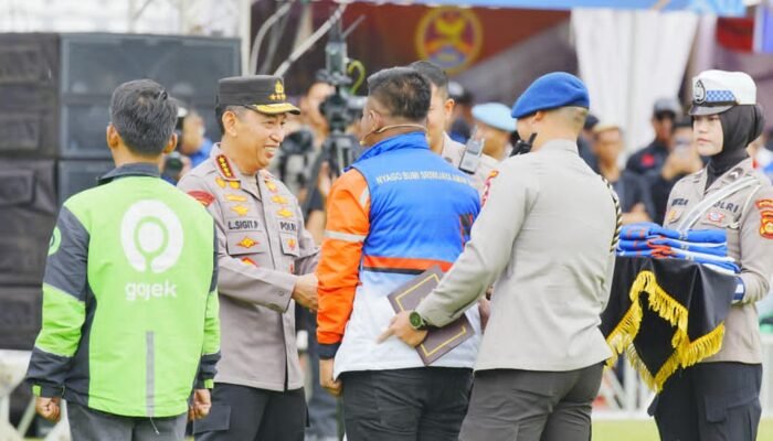 Kapolri ke Buruh dan Ojol: Terus Menjadi ‘Sabuk Kamtibmas’ Demi Wujudkan Indonesia Emas 2045