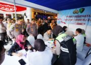 Tinjau Stasiun Surabaya Gubeng, Kapolri Instruksikan Beri Pelayanan Maksimal ke Pemudik