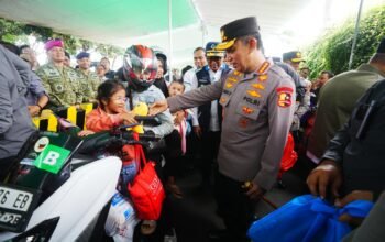 Tinjau Arus Balik di Pelabuhan Bakauheni, Kapolri Pastikan Pemudik Aman-Selamat Sampai Tujuan