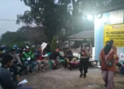 Pos PaM Panorama Pamanukan Sediakan Menu Buka Puasa Gratis, Puluhan Pemudik Antuasias Ikut Bukber Nikmati Aneka Takjil