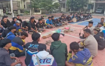 Polsek Pagaden Bagikan Takjil dan Bukber Bersama Ormas XTC & Brigez