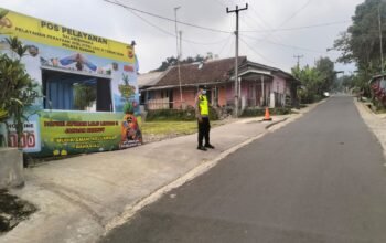 Personel Posyan Tanjakan Panaruban Intensifkan Pengaturan Lalu Lintas, Arus Wisata Terpantau Lancar