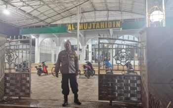 Polsek Pagaden Laksanakan Program RAWATIB, Amankan Ibadah Tarawih di Masjid Al Mujtahidin Alun-Alun Pagaden