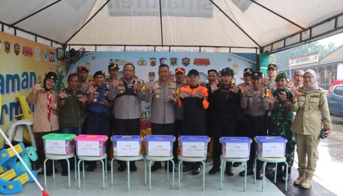 Wakapolda Jabar Tinjau Pos Pelayanan di Rest Area KM 102 Tol Cipali Subang