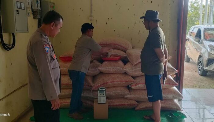 Personel Polsek Jajaran Polres Subang Tinjau Stok Jagung di Gudang Polri dan Warga Binaan, Perkuat Ketahanan Pangan Nasional