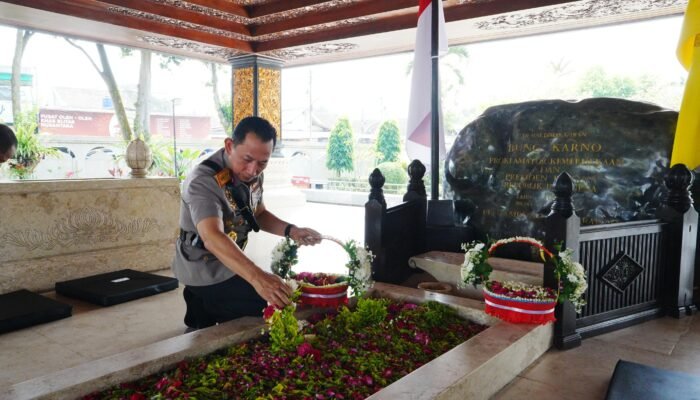 Ziarah ke Makam Soekarno, Kapolri: Menyerap Nilai Pemimpin Bangsa