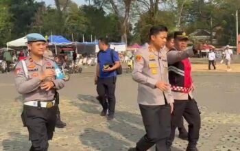 Kapolres Subang dan Kasi Propam Sapa Warga di CFD, Bagikan Stiker Jaga Rawat Jawa Barat